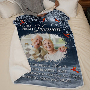 Custom Photo I'm Sending You My Hug From Heaven - Memorial Personalized Custom Blanket - Christmas Gift, Sympathy Gift For Family Members